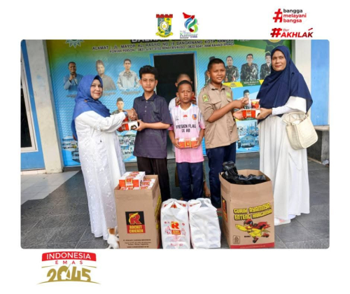 Ketua DWP UP Setda Kampar Pimpin Aksi Berbagi Takjil ke Panti Asuhan di Bangkinang