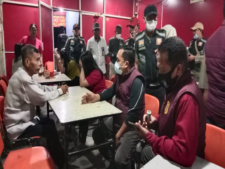 Satpol PP Kampar Razia Warung Remang-remang di Tapung, Empat Perempuan Diamankan Jelang Ramadan