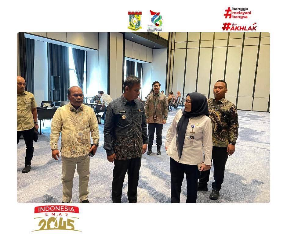 Bupati Kampar Ahmad Yuzar Teken Hibah Bus Sekolah 2025 untuk Perluas Akses Pendidikan