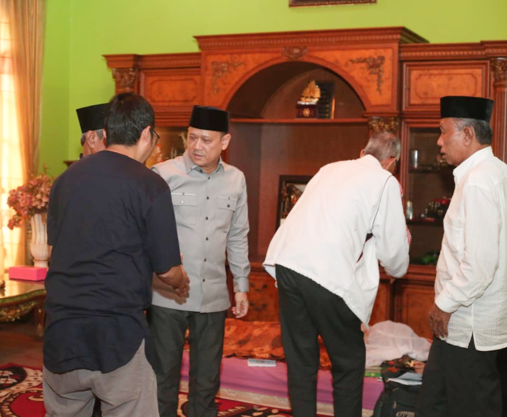 Pj Bupati Hambali Melayat Jenazah Tokoh Kampar Nasir Domo